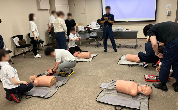 ③全社員の普通救命講習技能認定取得率100%