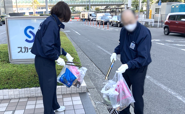 ④横浜駅周辺の清掃活動への参加